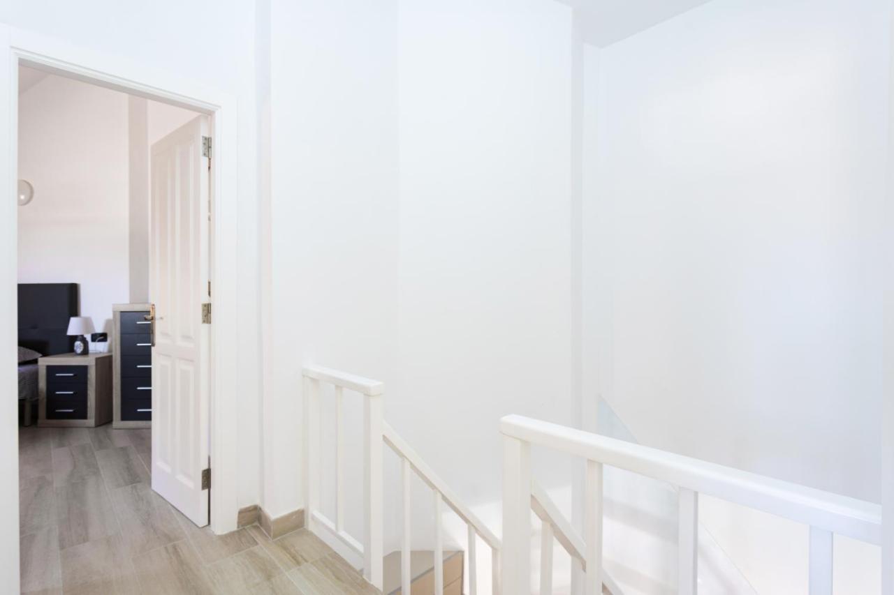 Exclusive Attic Las Vistas 3 With Breathtaking Sea View, Only 100 M To The Sea, Heated Pool, Aircon, Wifi Arona  Eksteriør bilde